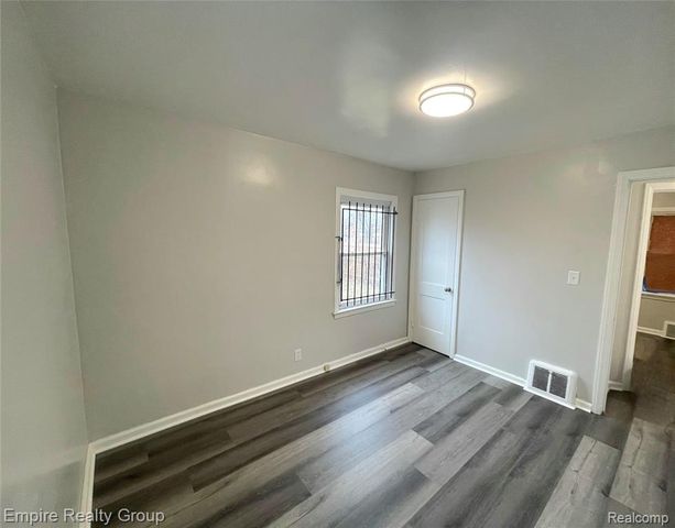 6037 Piedmont Street, Detroit, MI 48228