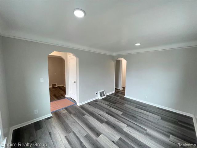 6037 Piedmont Street, Detroit, MI 48228