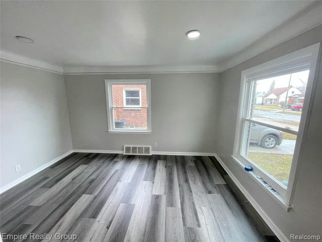 6037 Piedmont Street, Detroit, MI 48228