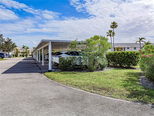 720 Lake Orchid Circle 201, Vero Beach, FL 32962