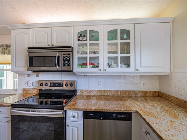 720 Lake Orchid Circle 201, Vero Beach, FL 32962
