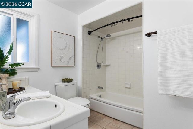 141 Del Mar Dr., Salinas, CA 93901