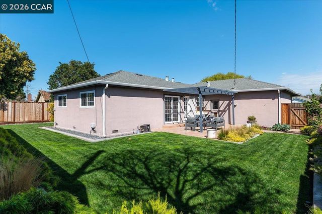 141 Del Mar Dr., Salinas, CA 93901