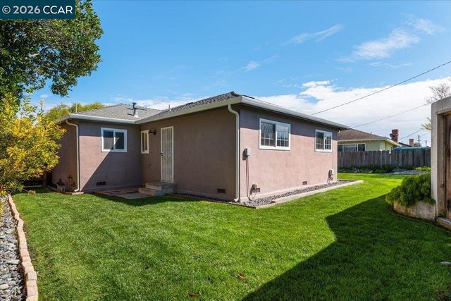 141 Del Mar Dr., Salinas, CA 93901