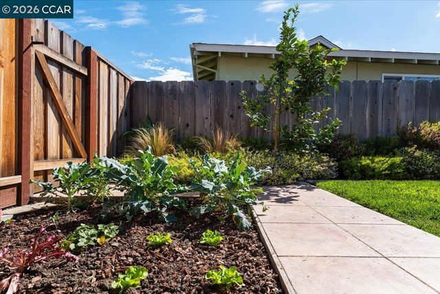 141 Del Mar Dr., Salinas, CA 93901