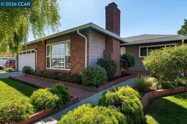 141 Del Mar Dr., Salinas, CA 93901