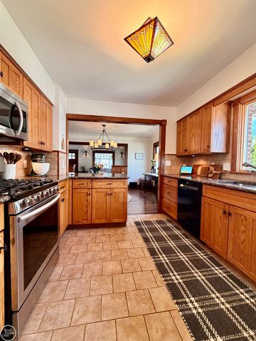 452 Maple Street, Plymouth, MI 48170