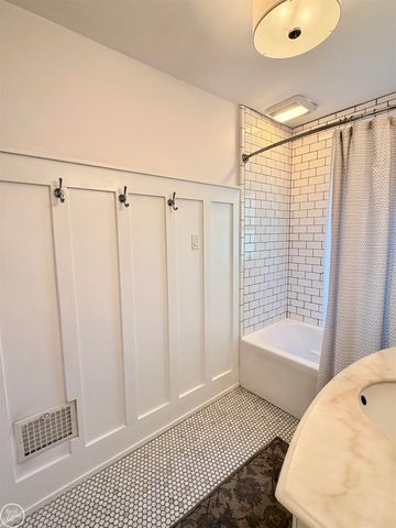 452 Maple Street, Plymouth, MI 48170