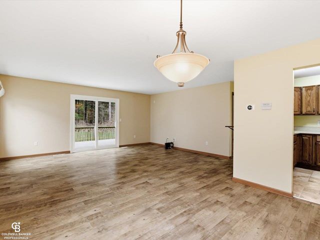 7262 Lakeshore Road, Lakeport, MI 48059