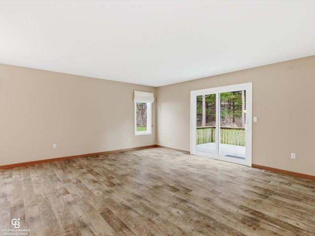 7262 Lakeshore Road, Lakeport, MI 48059