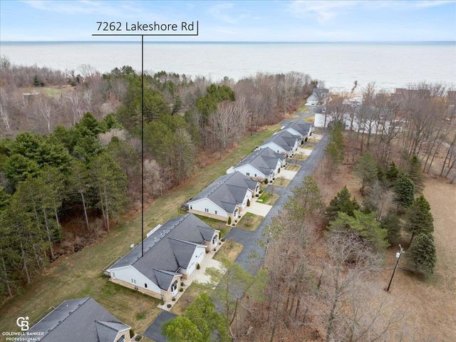 7262 Lakeshore Road, Lakeport, MI 48059