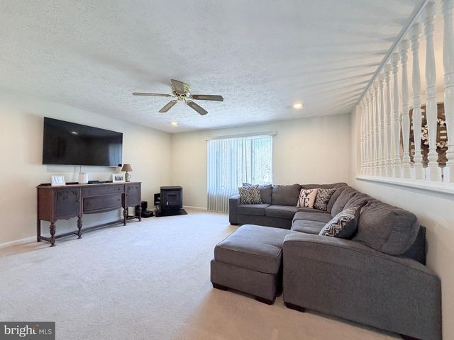 9486 CANARY DR, Bel Alton, MD 20611