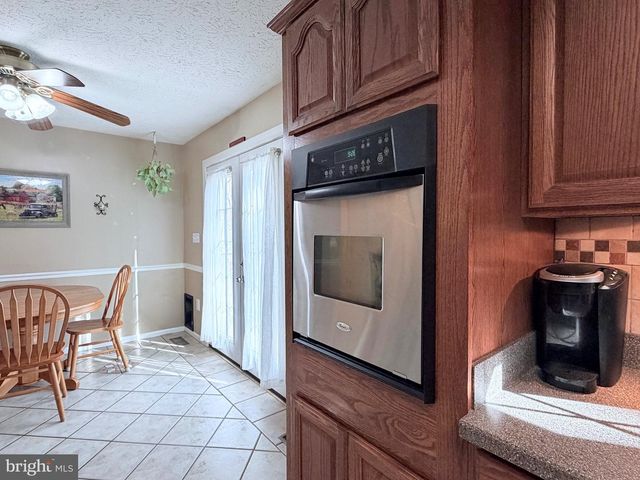 9486 CANARY DR, Bel Alton, MD 20611