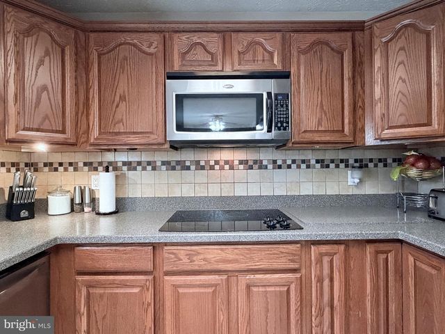 9486 CANARY DR, Bel Alton, MD 20611
