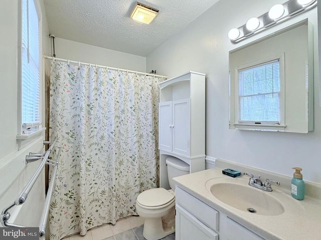 9486 CANARY DR, Bel Alton, MD 20611