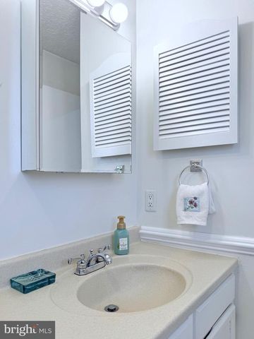 9486 CANARY DR, Bel Alton, MD 20611