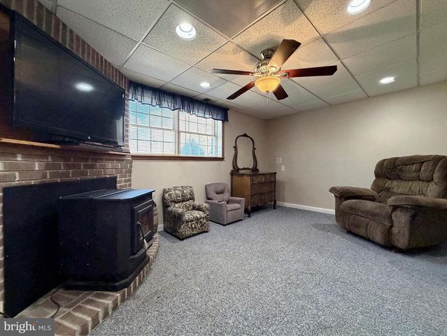 9486 CANARY DR, Bel Alton, MD 20611