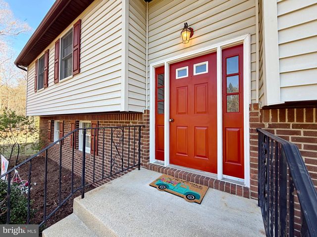 9486 CANARY DR, Bel Alton, MD 20611