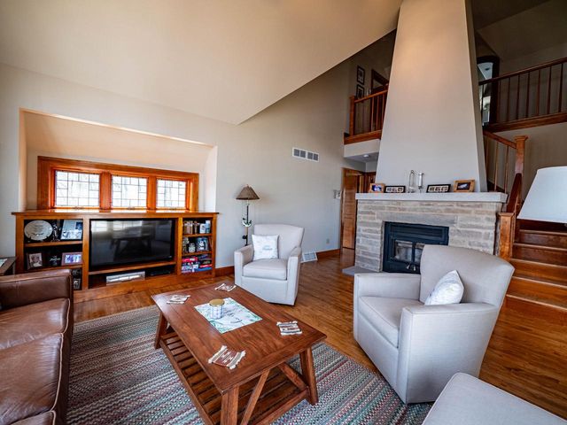 W289N7940 Park DRIVE, Hartland, WI 53029