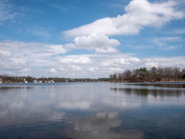 W289N7940 Park DRIVE, Hartland, WI 53029