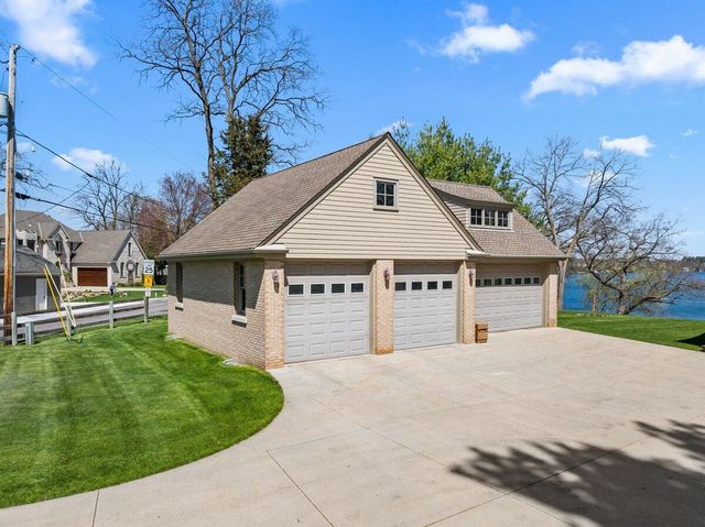 W289N7940 Park DRIVE, Hartland, WI 53029