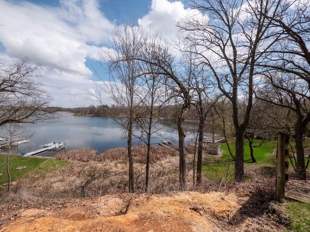 W289N7940 Park DRIVE, Hartland, WI 53029
