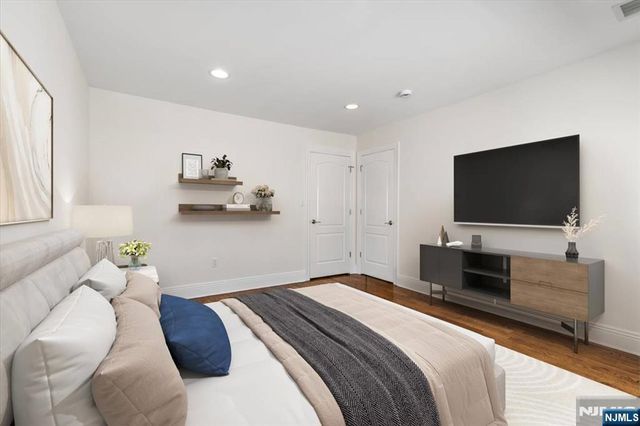 535 7th B, Palisades Park, NJ 07650