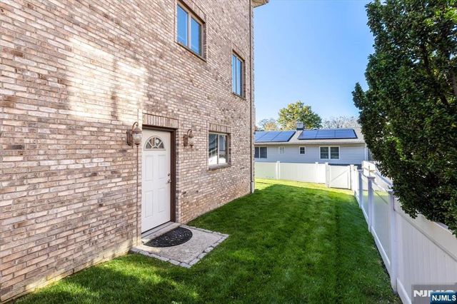 535 7th B, Palisades Park, NJ 07650