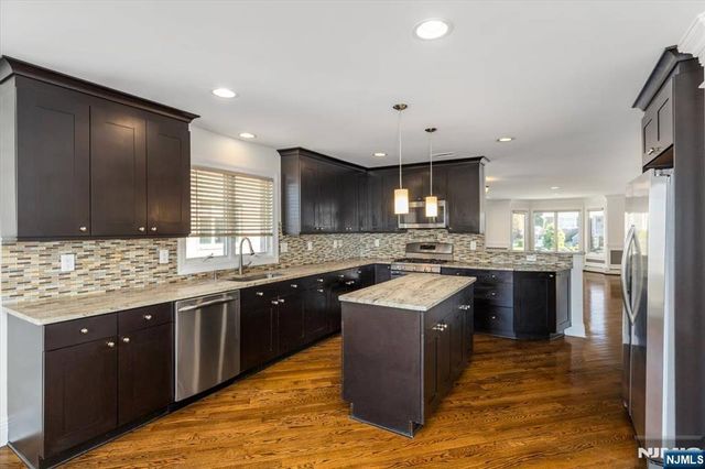 535 7th B, Palisades Park, NJ 07650