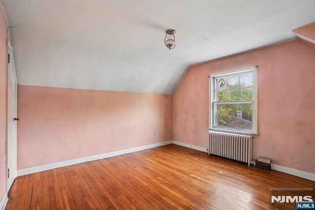 914 Washington Avenue, Ho-ho-kus, NJ 07423