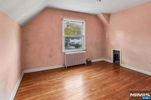 914 Washington Avenue, Ho-ho-kus, NJ 07423