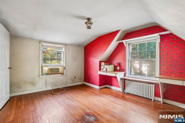 914 Washington Avenue, Ho-ho-kus, NJ 07423