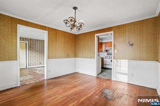 914 Washington Avenue, Ho-ho-kus, NJ 07423
