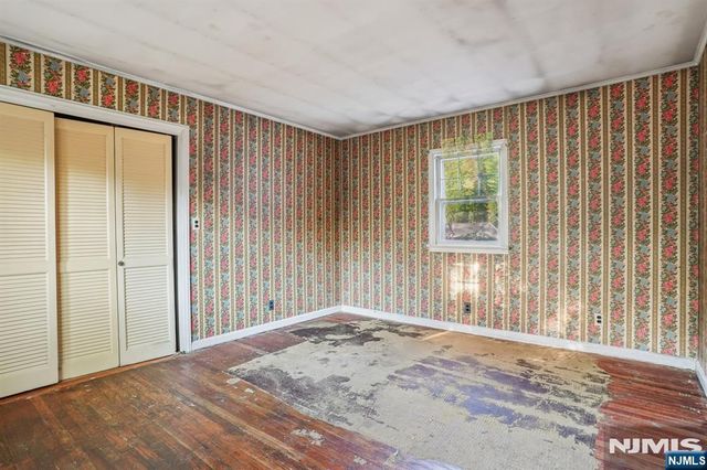 914 Washington Avenue, Ho-ho-kus, NJ 07423