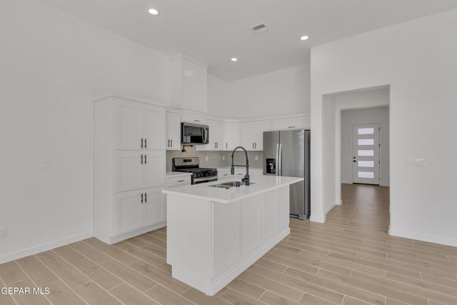 12716 MIDDLESBROUGH Avenue, Horizon City, TX 79928