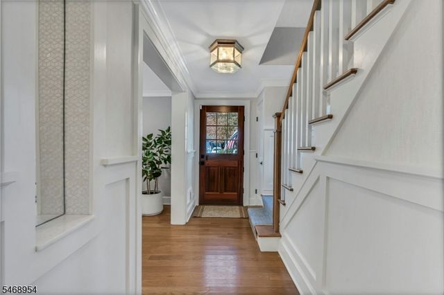 37 Fairview Ave, Summit City, NJ 07901