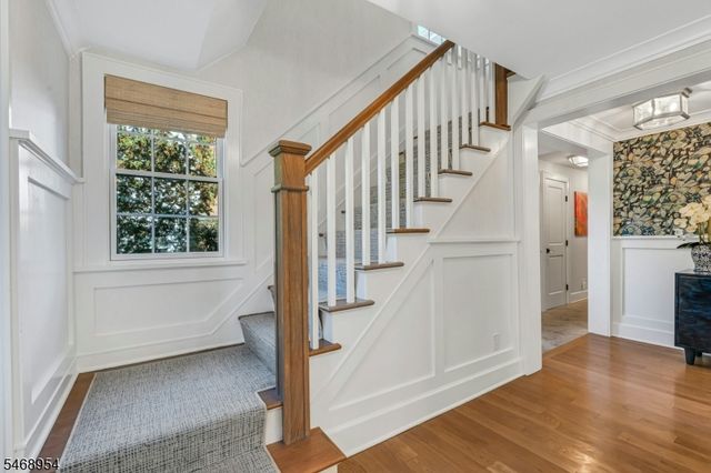 37 Fairview Ave, Summit City, NJ 07901