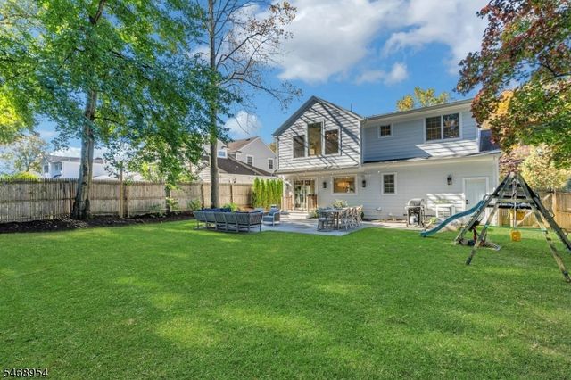 37 Fairview Ave, Summit City, NJ 07901