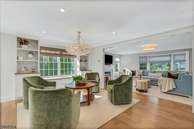 37 Fairview Ave, Summit City, NJ 07901