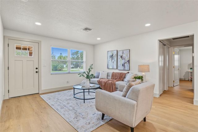 1255 E LAZY LAKE ROAD, Dunedin, FL 34698