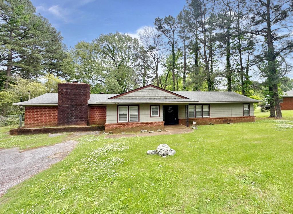 3751 LAKEWOOD DR N, Memphis, TN 38128