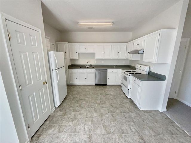 2421 Brianna Drive, Hampton, GA 30228