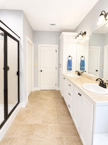 27 W Sycamore, Sumrall, MS 39482