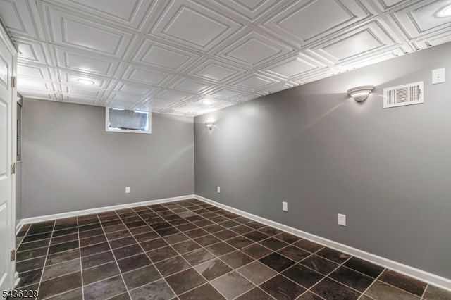 420 Decatur Ave, Middlesex Boro, NJ 08846