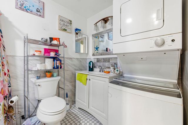 606 18th Ave. N, Myrtle Beach, SC 29577