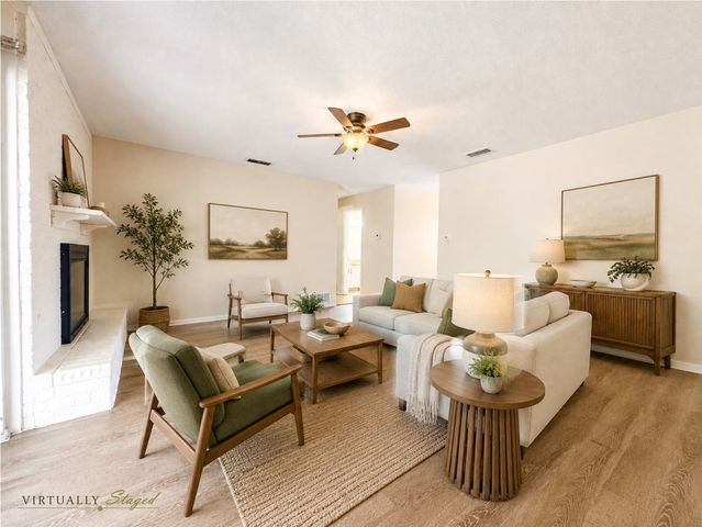 2025 Meadow Glen, Irving, TX 75060