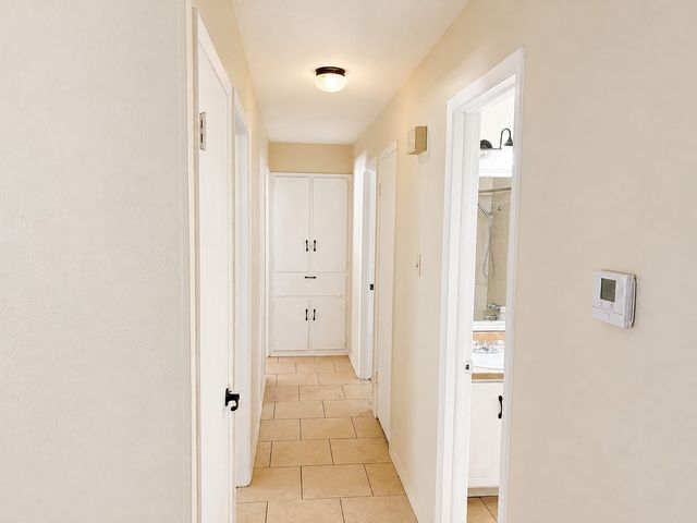 2025 Meadow Glen, Irving, TX 75060