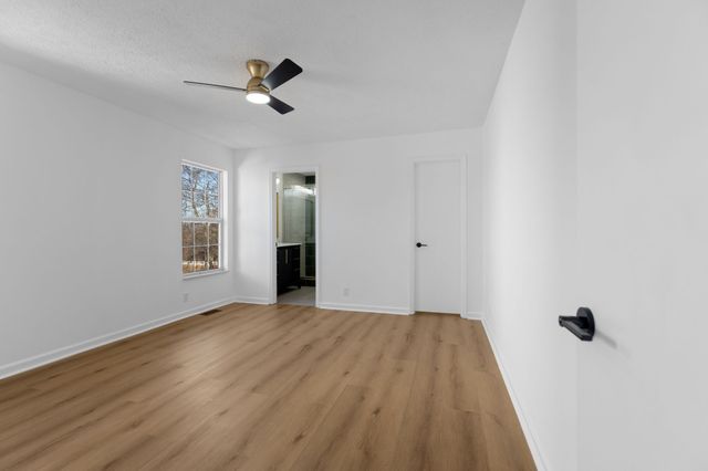 4273 Chesney Glen Dr, Hermitage, TN 37076