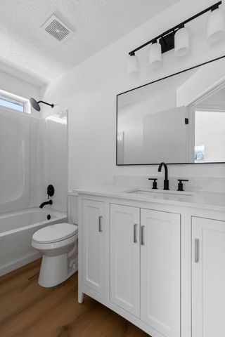 4273 Chesney Glen Dr, Hermitage, TN 37076