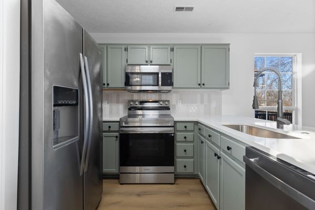 4273 Chesney Glen Dr, Hermitage, TN 37076